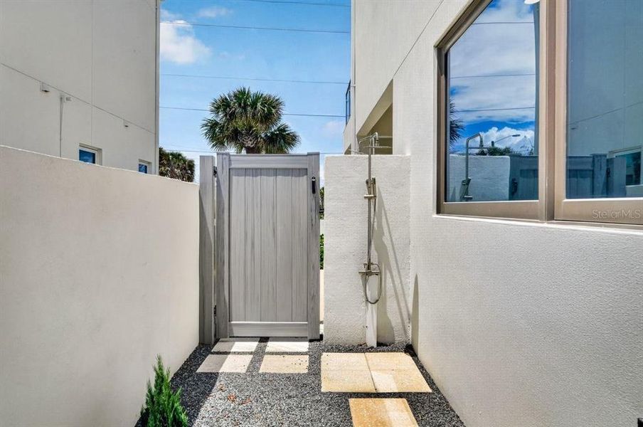 Exterior details and patio area of a home in , New Smyrna Beach (Image 37).