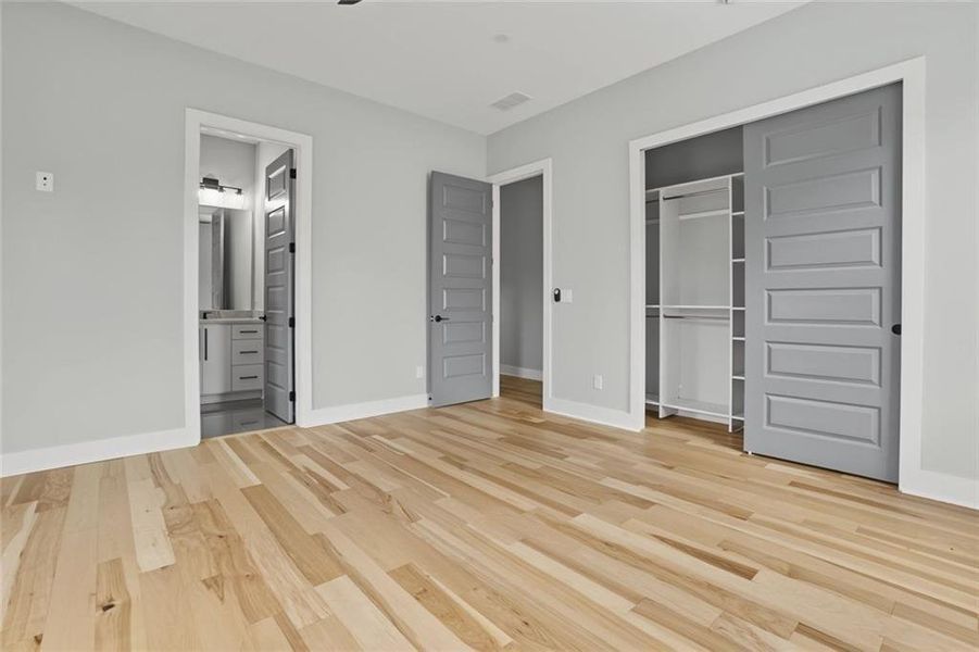 Spacious, unfurnished interior of a new home in , Marietta (Image 82).