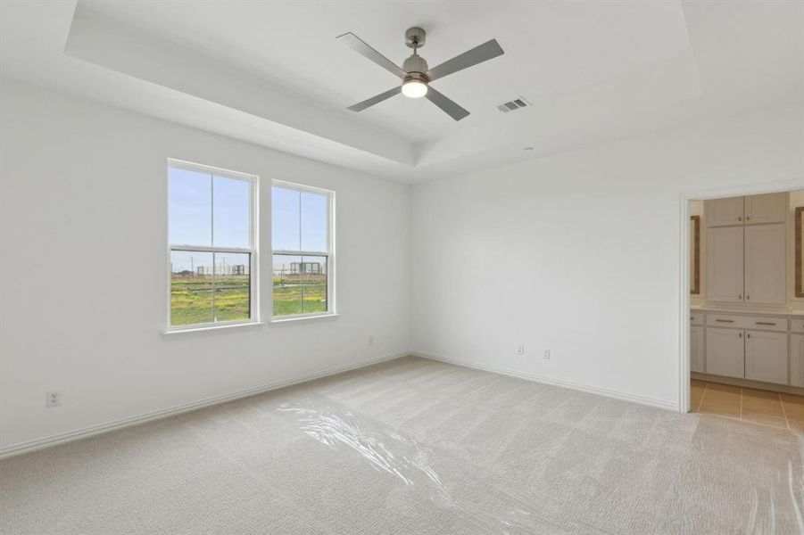 Spacious, unfurnished interior of a new home in , Frisco (Image 8).