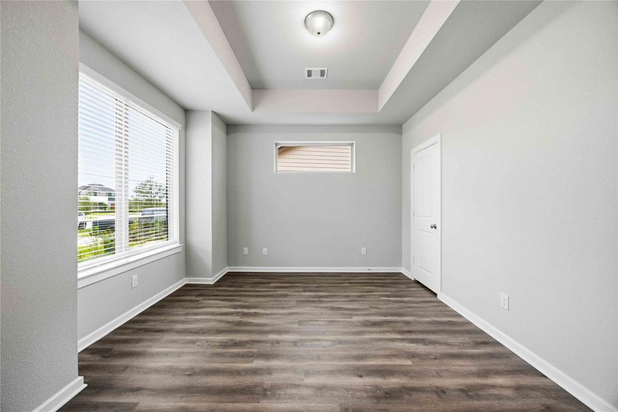 Spacious, unfurnished interior of a new home in Lago Mar  50'  &  55', Texas City (Image 19).