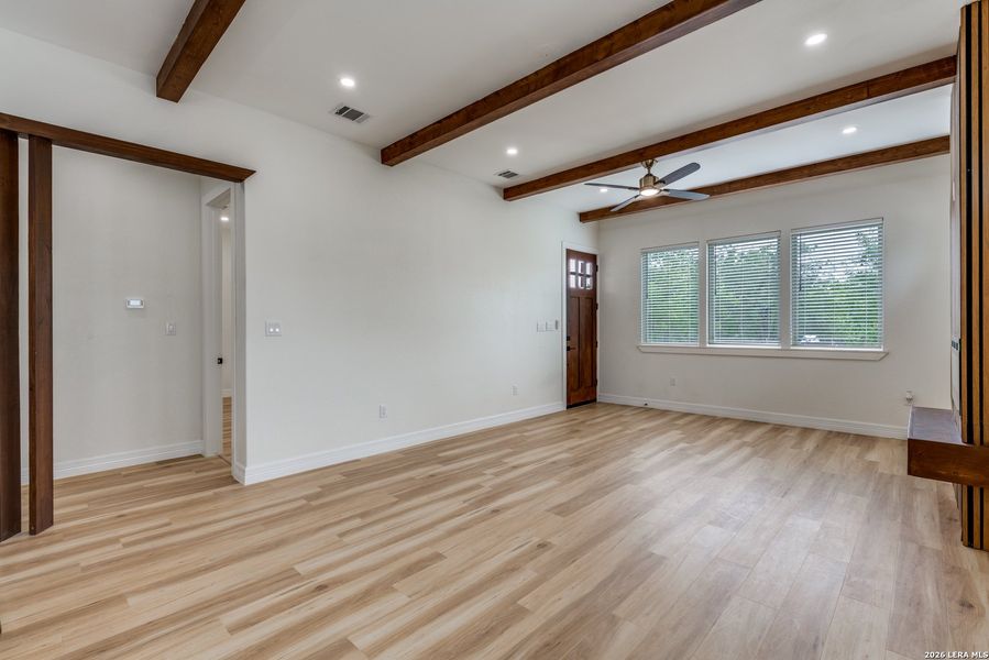 Spacious, unfurnished interior of a new home in , San Antonio (Image 19).