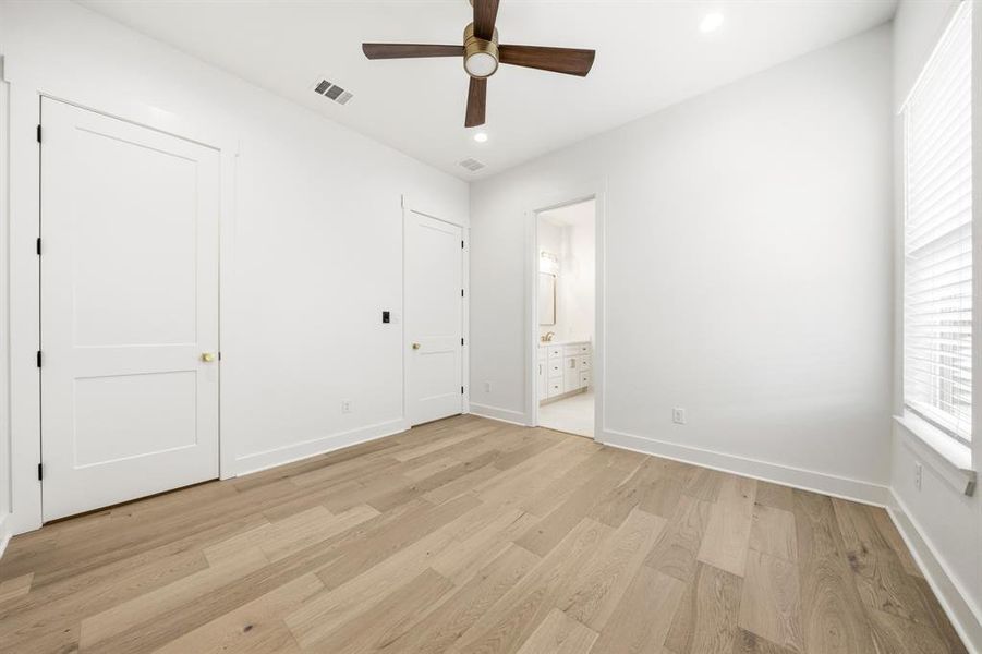 Spacious, unfurnished interior of a new home in , Hewitt (Image 24).