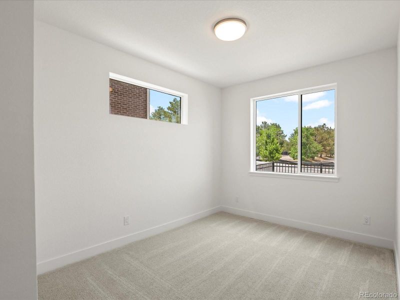 Spacious, unfurnished interior of a new home in Ascent at Inverness, Englewood (Image 15).