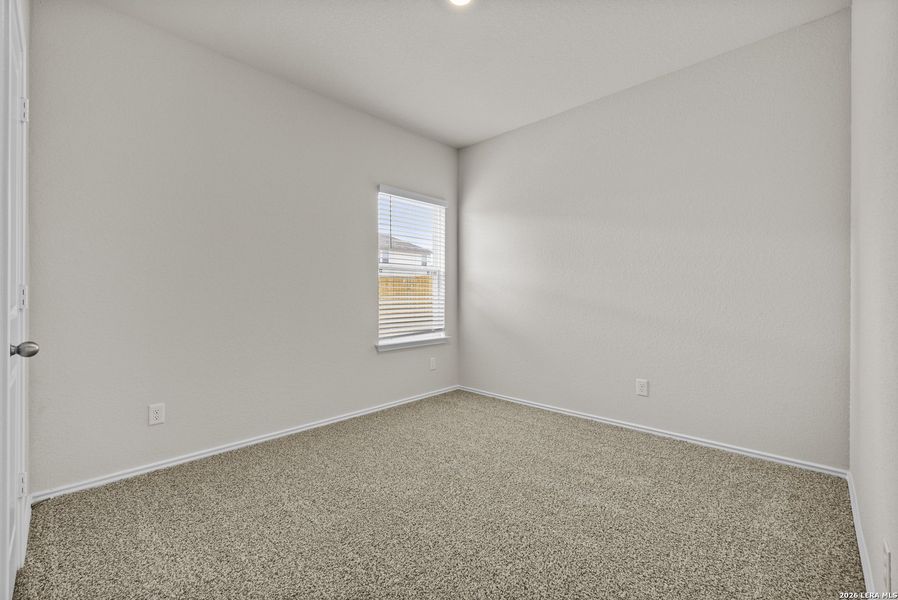 Spacious, unfurnished interior of a new home in Winding Creek, New Braunfels (Image 12).