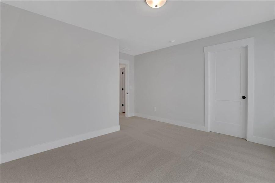 Spacious, unfurnished interior of a new home in Twin Lakes, Hoschton (Image 33).