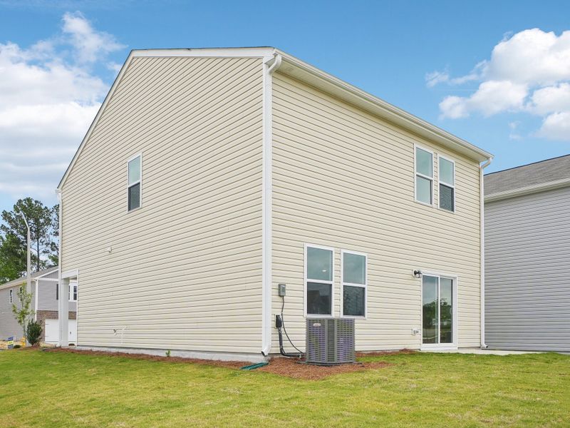 Representative exterior details of a home built from the Discovery by Starlight Homes in The Point, Rolesville (Image 23).