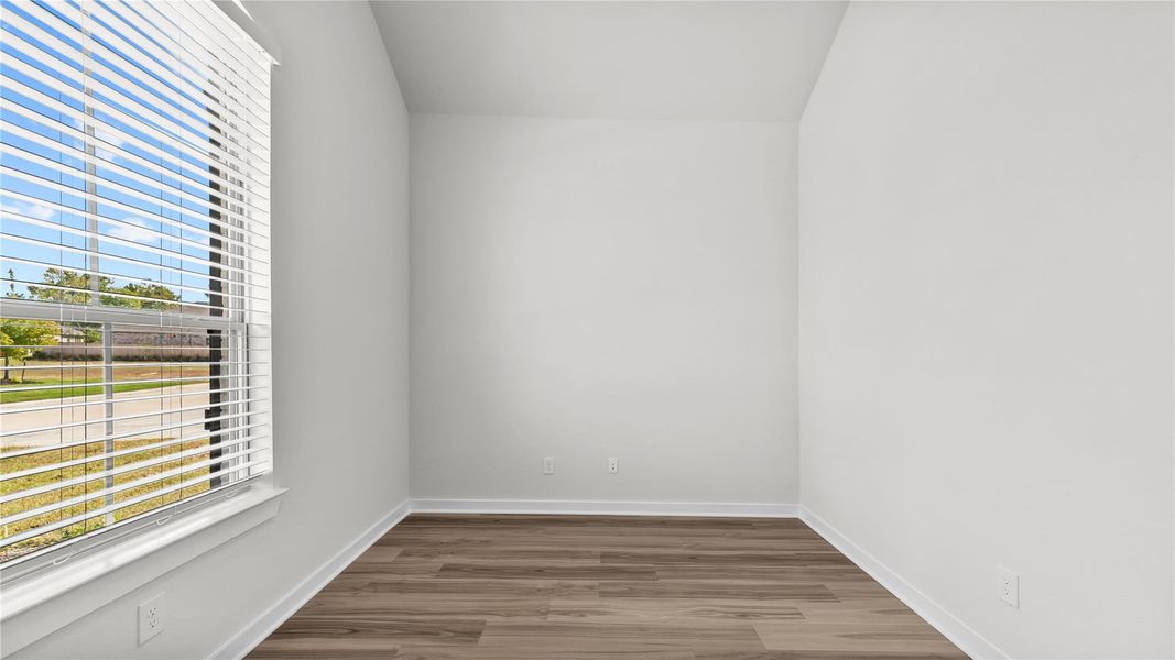 Spacious, unfurnished interior of a new home in , Conroe (Image 34). Spacious, unfurnished interior of a new home in , Conroe (Image 34).