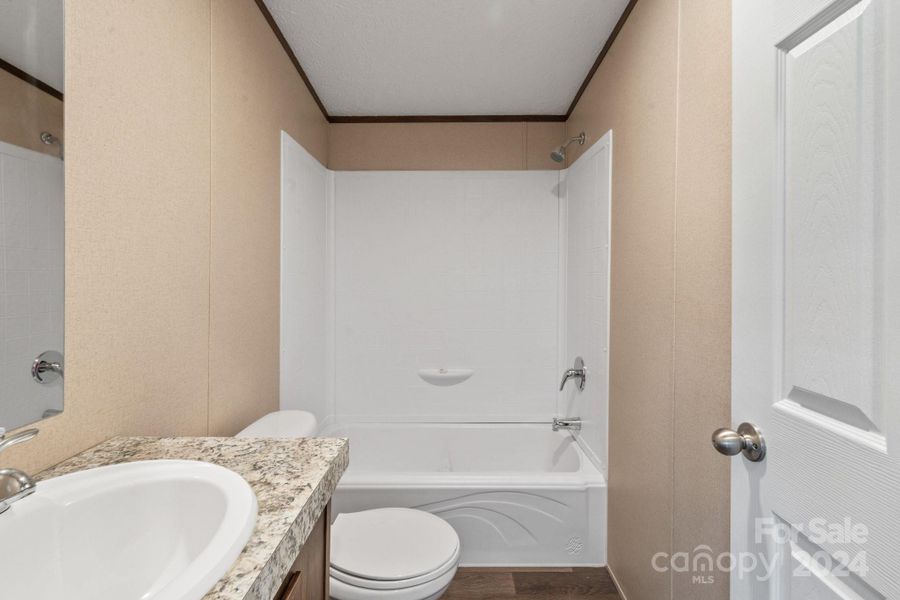 Secondary Full Bathroom