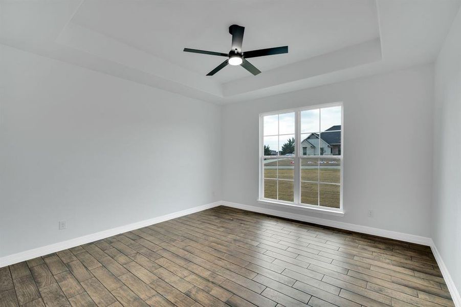 Spacious, unfurnished interior of a new home in , Waxahachie (Image 33).