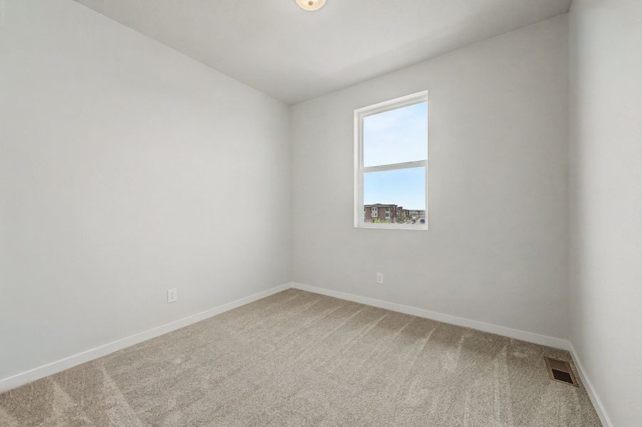 Spacious, unfurnished interior of a new home in Painted Prairie, Aurora (Image 32).