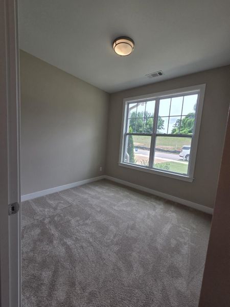 Spacious, unfurnished interior of a new home in Twin Oaks, Oakland (Image 15).