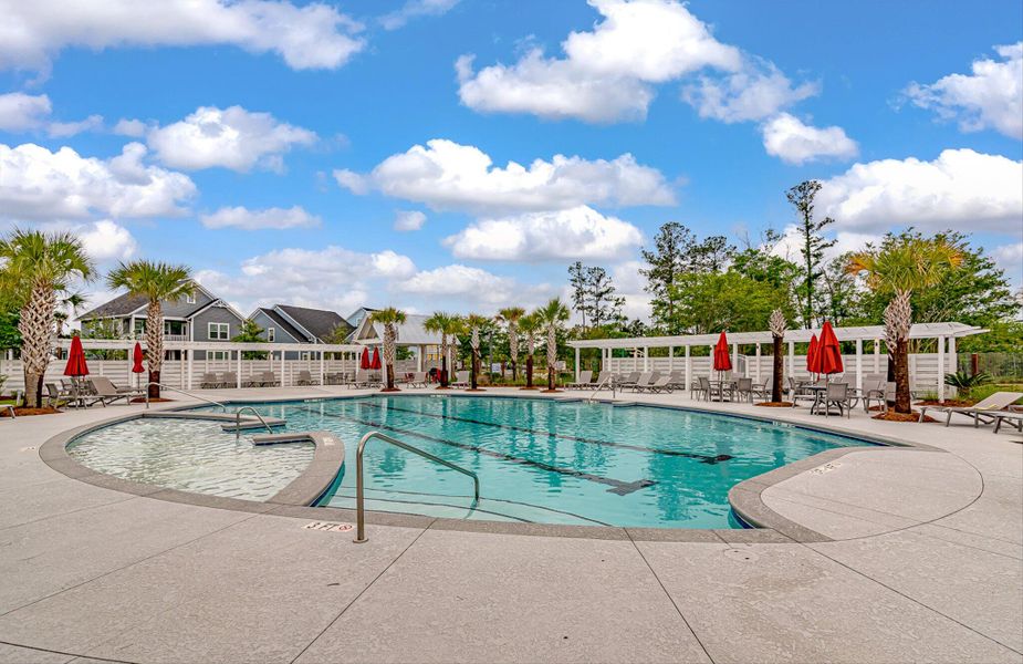 Community amenities in Sweetgrass at Summers Corner, Summerville (Image 63).