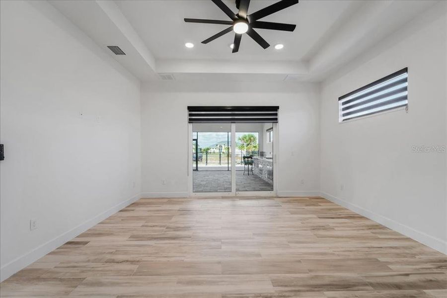 Spacious, unfurnished interior of a new home in , Port Charlotte (Image 44).
