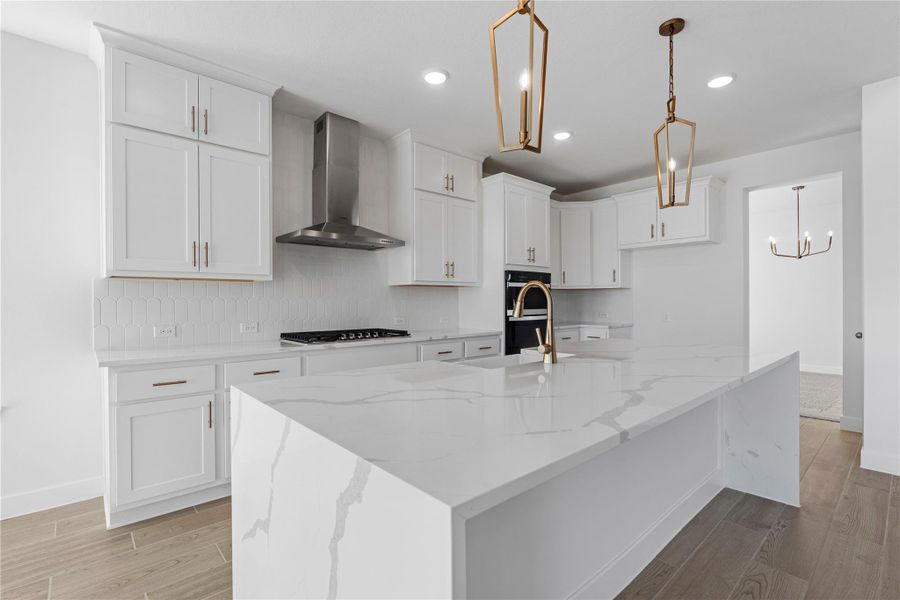 Representative image. Features, selections and colors may vary.