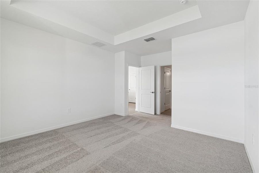 Spacious, unfurnished interior of a new home in Southpointe, Palmetto (Image 13).