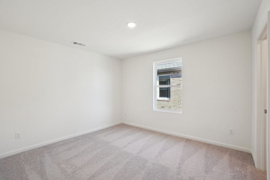 Spacious, unfurnished interior of a new home in Cool Water at Sonterra, Jarrell (Image 8).