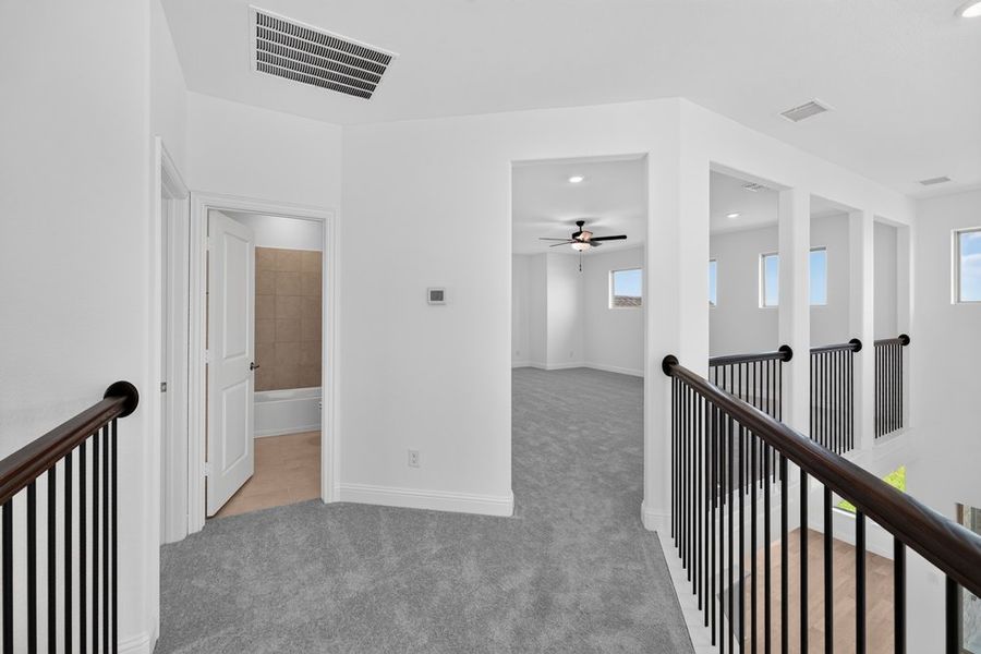 Spacious, unfurnished interior of a new home in Cross Creek Meadows, Celina (Image 35).