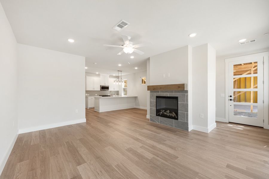 Spacious, unfurnished interior of a new home in Willow Grove Townhomes, Melissa (Image 24).