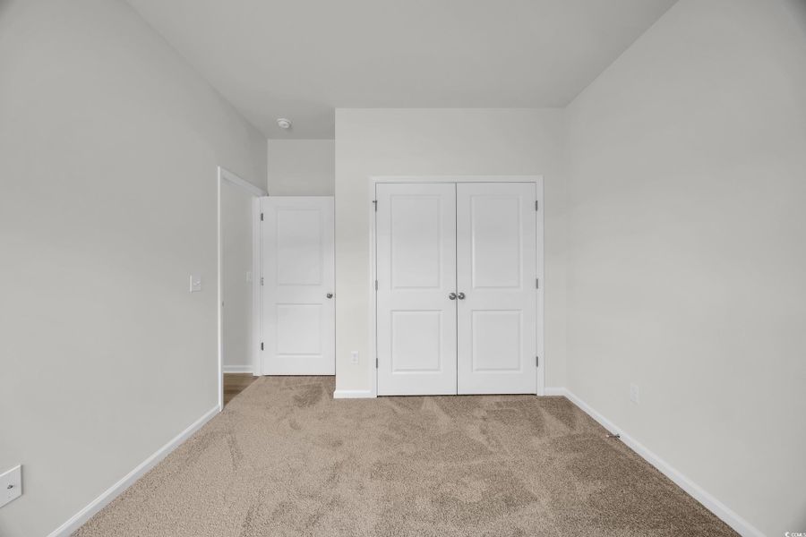 Spacious, unfurnished interior of a new home in Oak Hollow, Longs (Image 13).