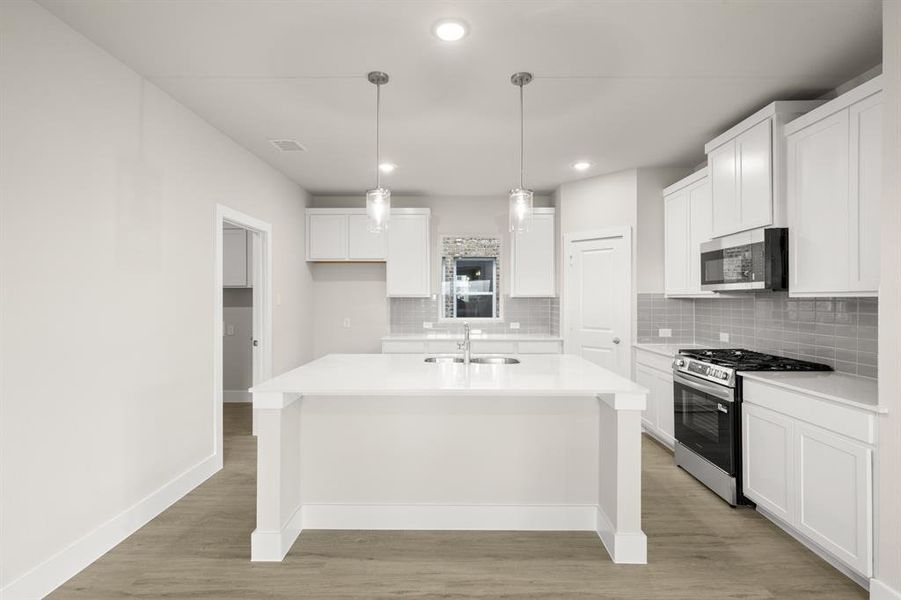 1408 Blackthorne- Kitchen-2