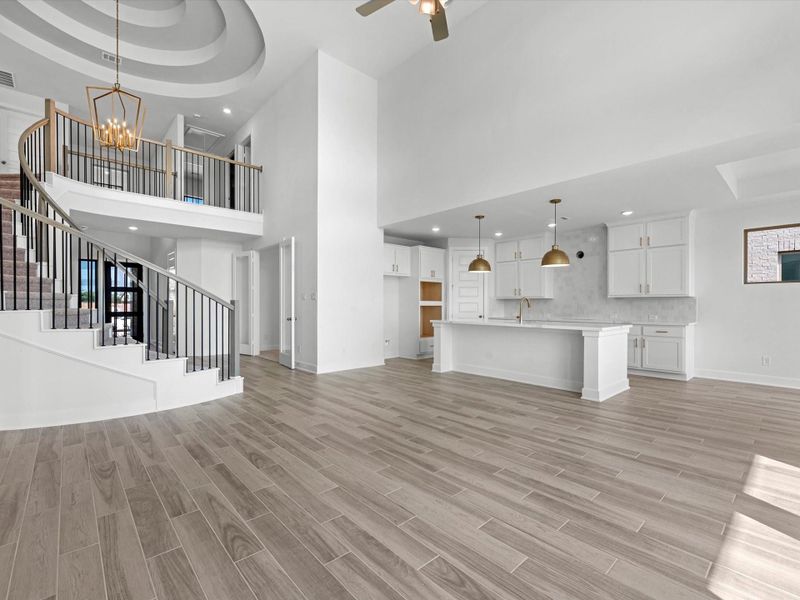 Spacious, unfurnished interior of a new home in Grange - 55', Katy (Image 19).