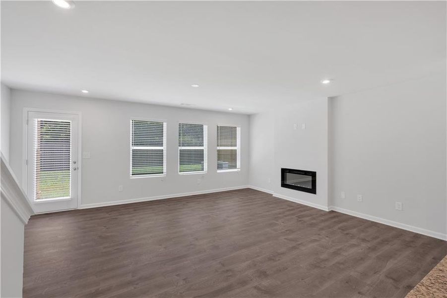 Spacious, unfurnished interior of a new home in Village Green, Adairsville (Image 27).