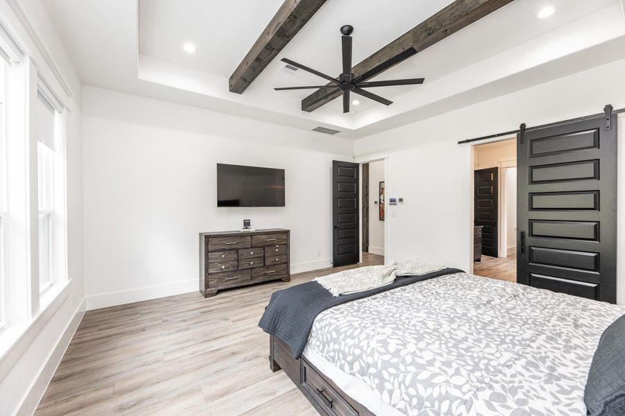 Furnished interior view inside a new home in , Willis (Image 9).