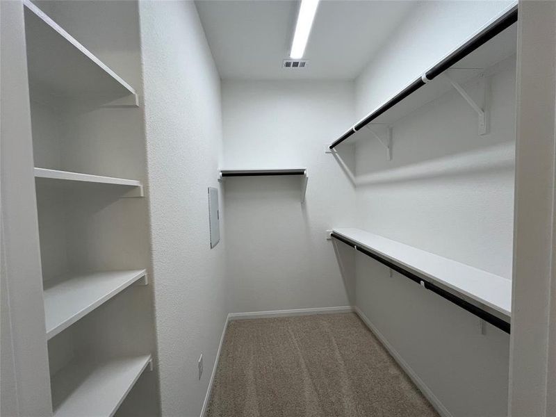 Spacious, unfurnished interior of a new home in Wellspring, Round Rock (Image 18). Spacious, unfurnished interior of a new home in Wellspring, Round Rock (Image 18).