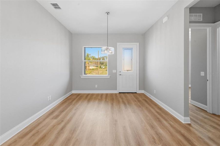 Spacious, unfurnished interior of a new home in , Lake Wales (Image 25).