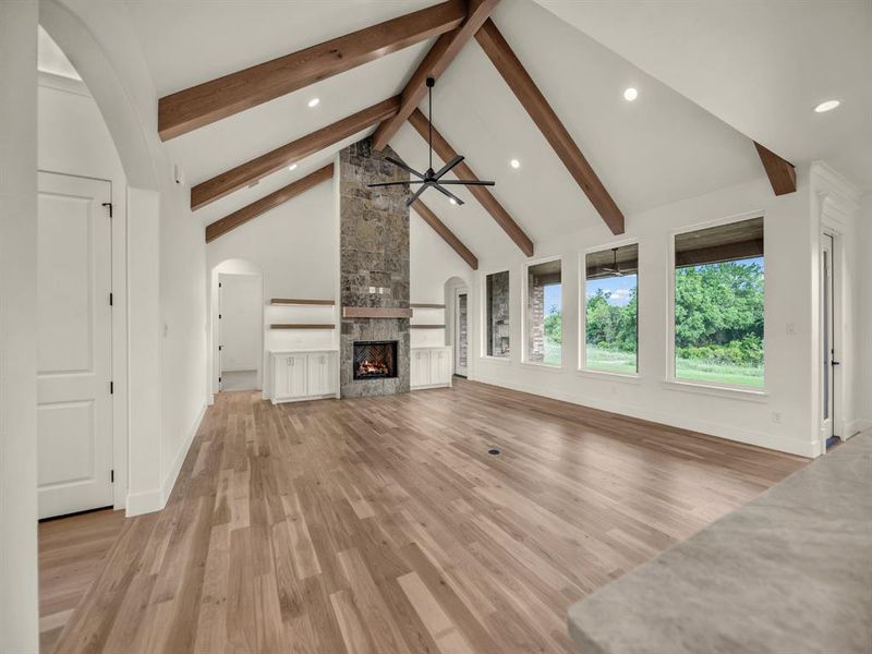 Spacious, unfurnished interior of a new home in , Weatherford (Image 22).