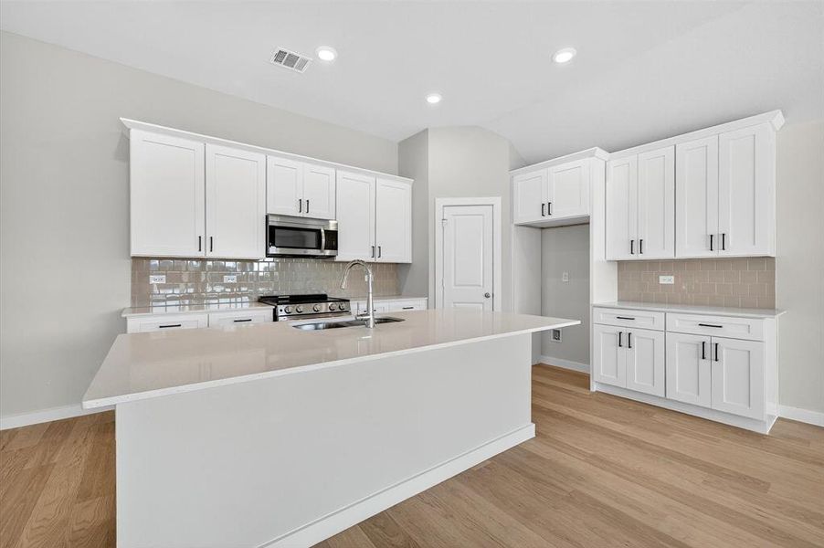 Furnished interior view inside a new home in Hickory Hill, Sherman (Image 7).
