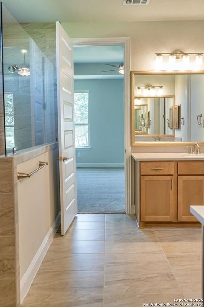 Furnished interior view inside a new home in Annabelle Ranch, San Antonio (Image 7). Furnished interior view inside a new home in Annabelle Ranch, San Antonio (Image 7).