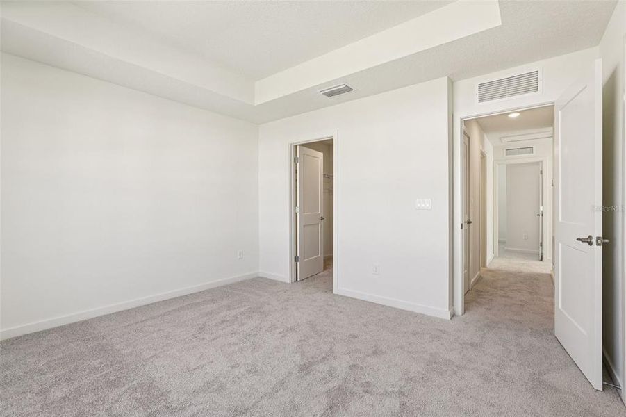 Spacious, unfurnished interior of a new home in Trinity Place, St. Cloud (Image 15).