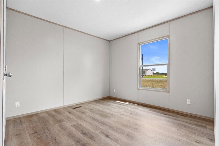 Spacious, unfurnished interior of a new home in , Howe (Image 16).