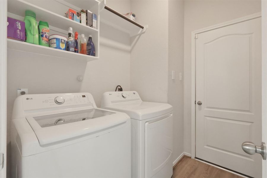Close-up of interior finishes inside a home in , Baytown (Image 20).