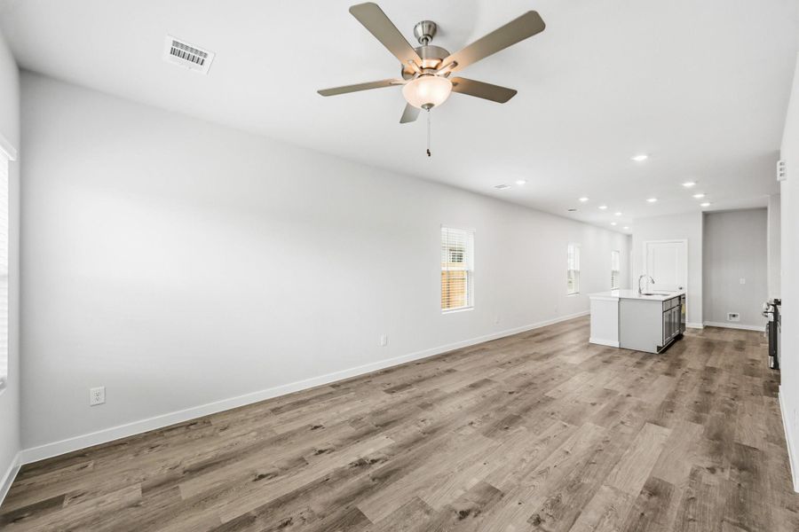 Spacious, unfurnished interior of a new home in The Villages at Westpointe, Dayton (Image 16).