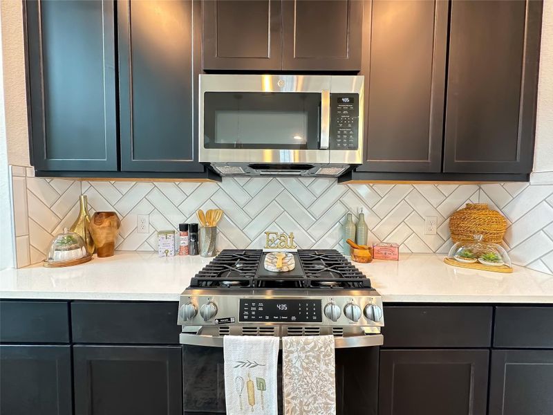 Furnished interior view inside a new home in Jordan Ranch, Fulshear (Image 12). Furnished interior view inside a new home in Jordan Ranch, Fulshear (Image 12).