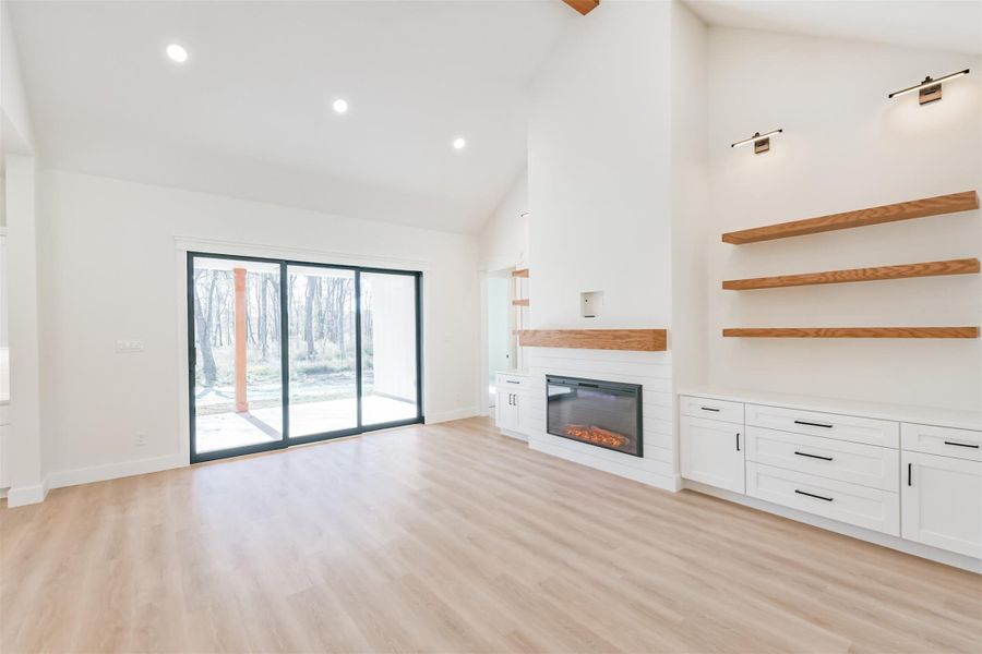 Spacious, unfurnished interior of a new home in , Dayton (Image 21).