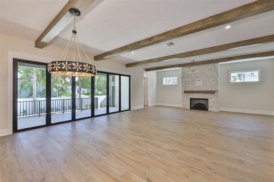 Spacious, unfurnished interior of a new home in , Tampa (Image 54).