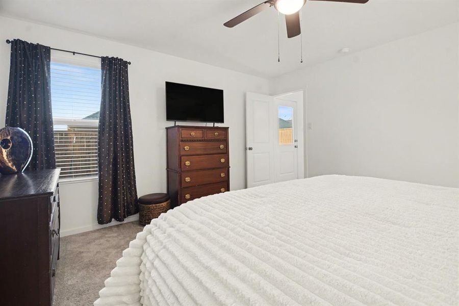 Furnished interior view inside a new home in Mobberly Farms, Pilot Point (Image 15).