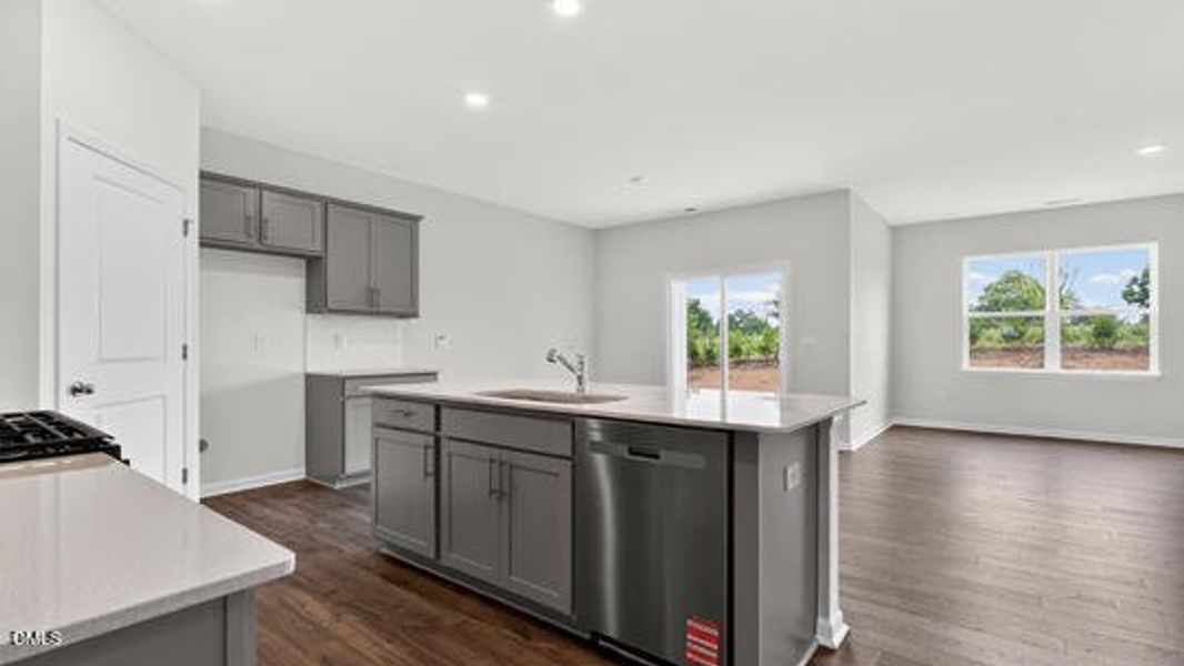 Honeycutt Oaks_Cali Q_56_Gray_NOFP_SPEC-