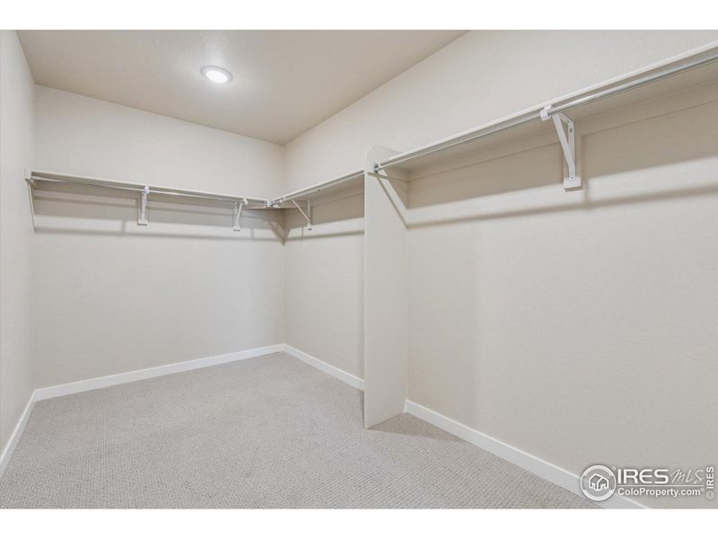 Spacious, unfurnished interior of a new home in The Overlook at Johnstown Farms, Johnstown (Image 37).