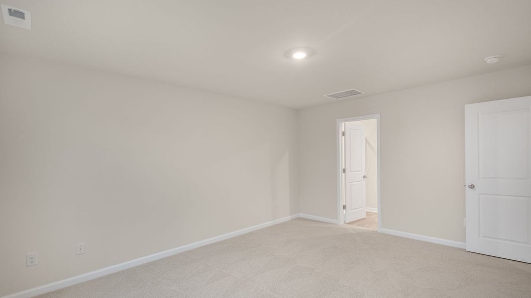 Spacious, unfurnished interior of a new home in Hobbs Farm, Ayden (Image 25).
