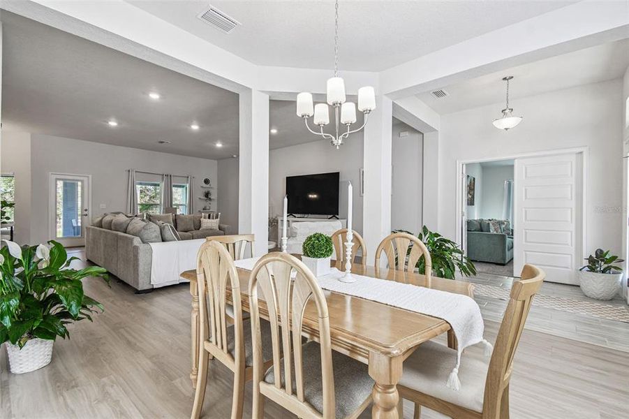 Furnished interior view inside a new home in Sugarmill Woods, Homosassa (Image 17).