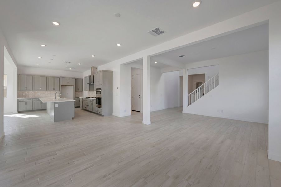 Spacious, unfurnished interior of a new home in Soleo, San Tan Valley (Image 20). Spacious, unfurnished interior of a new home in Soleo, San Tan Valley (Image 20).