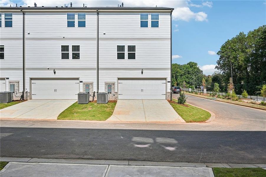 Exterior details and patio area of a home in , Lawrenceville (Image 29).
