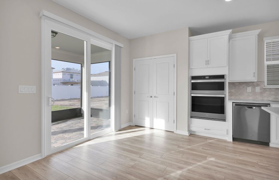 Representative furnished interior of a home built from the Morris by Pulte Homes in Murray Farms, Middleburg (Image 19).