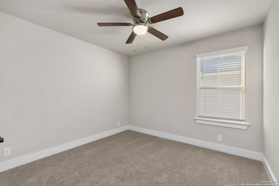 Spacious, unfurnished interior of a new home in Brookstone Creek, San Antonio (Image 19). Spacious, unfurnished interior of a new home in Brookstone Creek, San Antonio (Image 19).