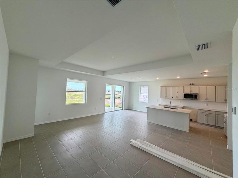 Spacious, unfurnished interior of a new home in Coasterra, Palmetto (Image 19).