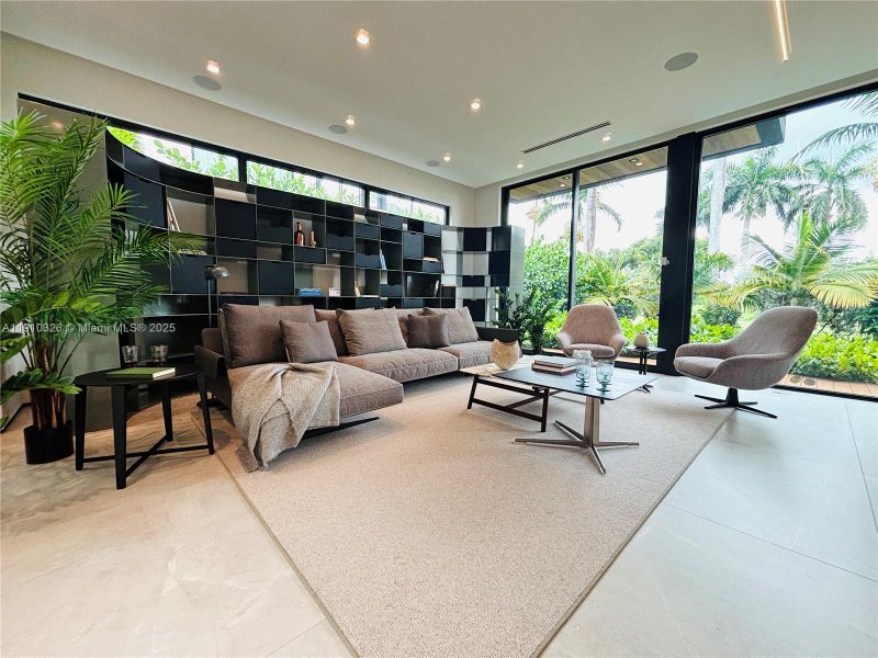 Community amenities in , Miami Beach (Image 23).